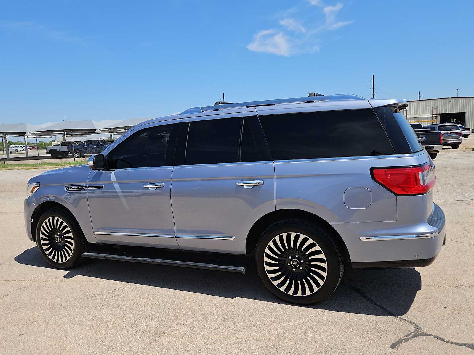 Thumbnail: 2019 Lincoln Navigator L - 11