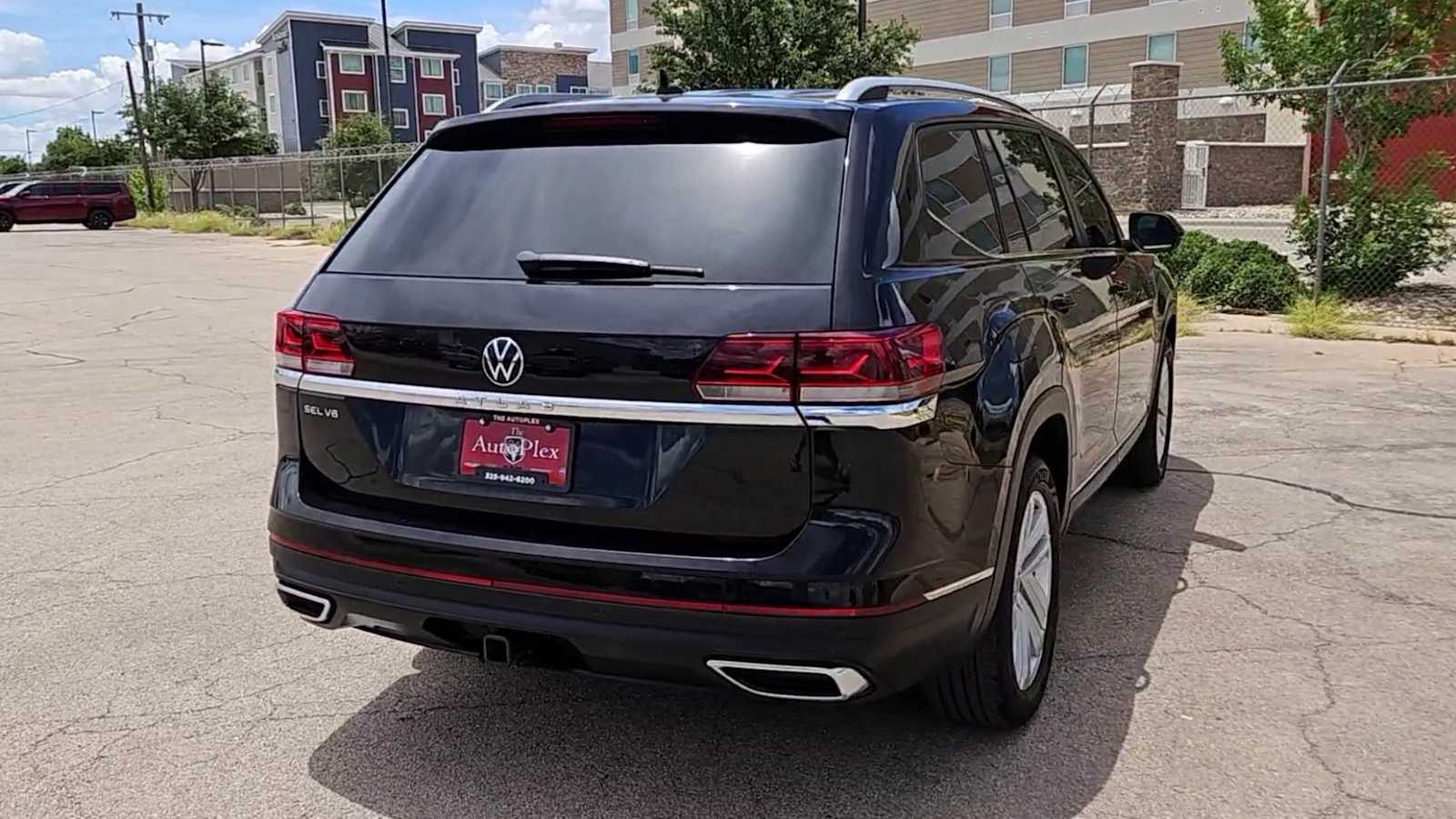 Thumbnail: 2021 Volkswagen Atlas - 8