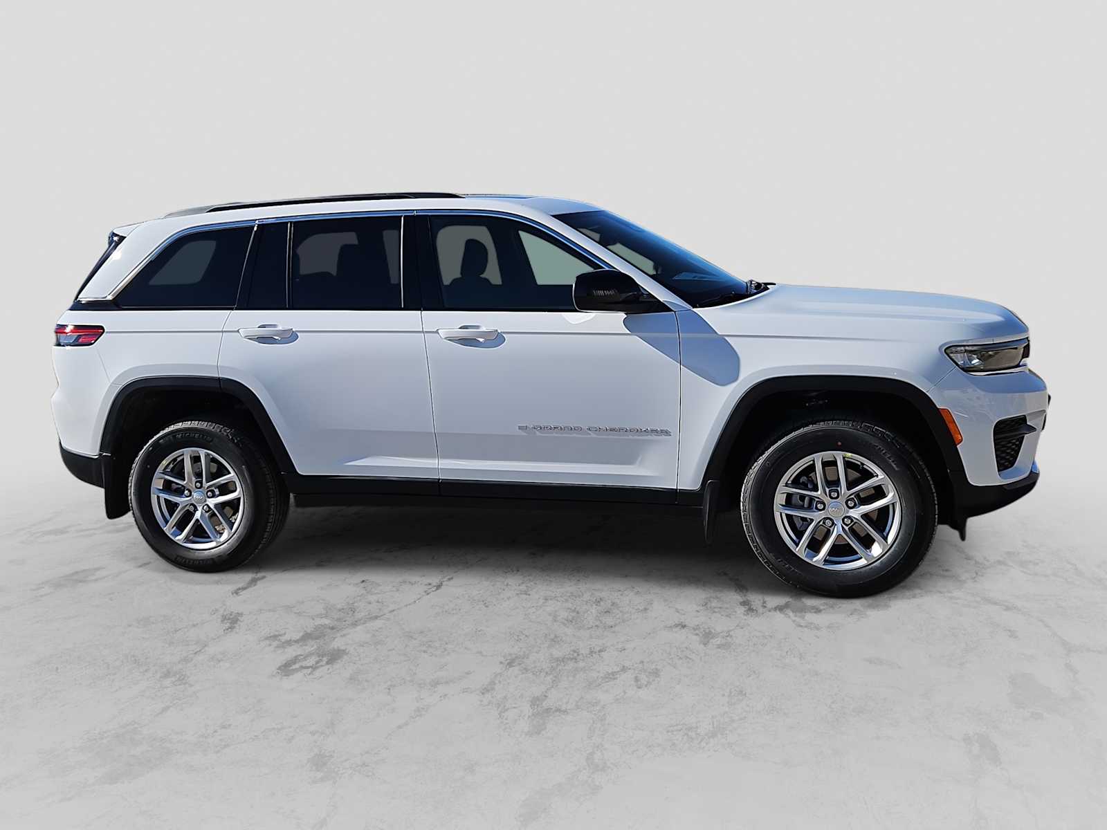 Thumbnail: 2026 Jeep Grand Cherokee - 9