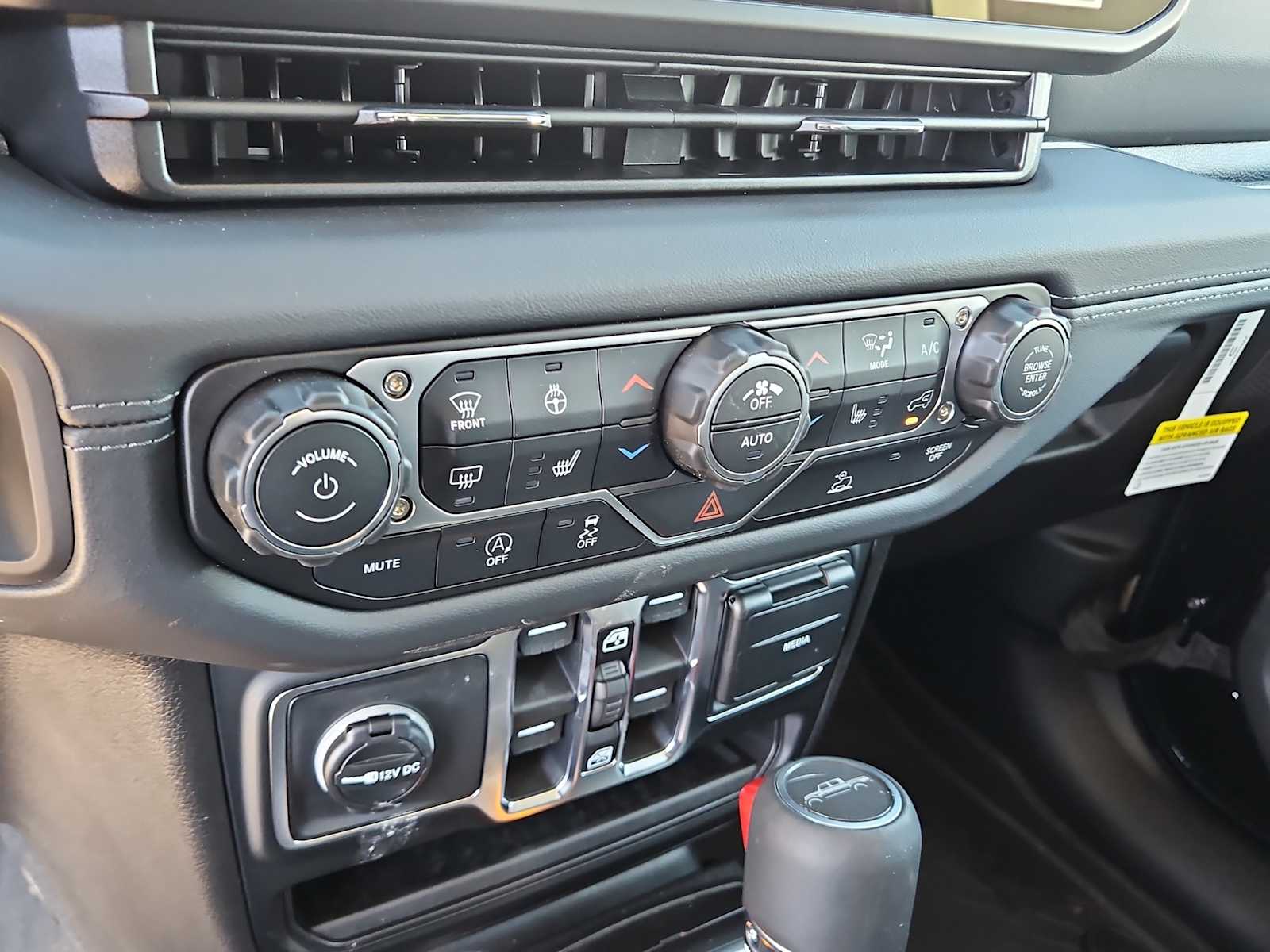 Thumbnail: 2026 Jeep Gladiator - 24