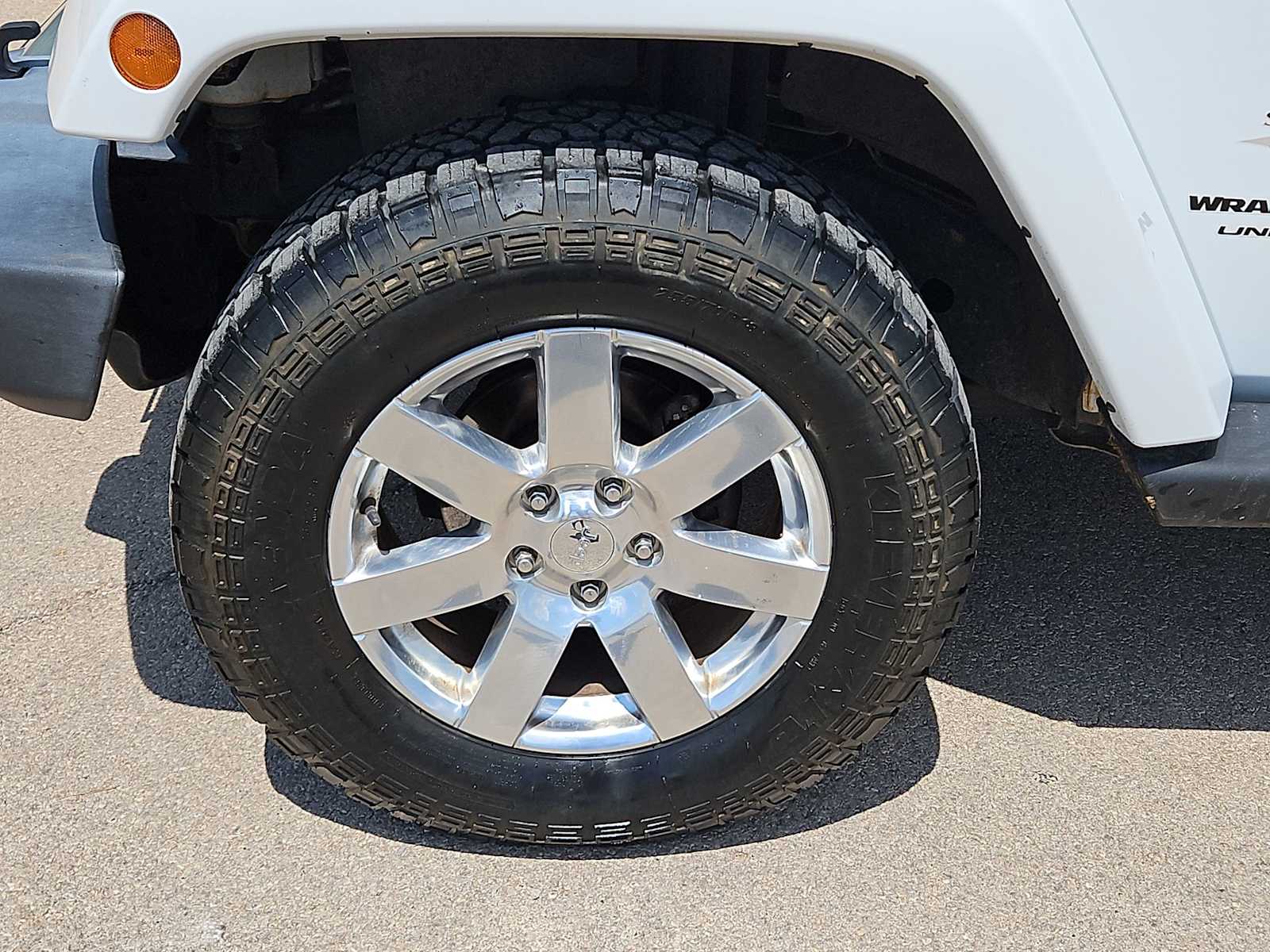 Thumbnail: 2018 Jeep Wrangler - 16