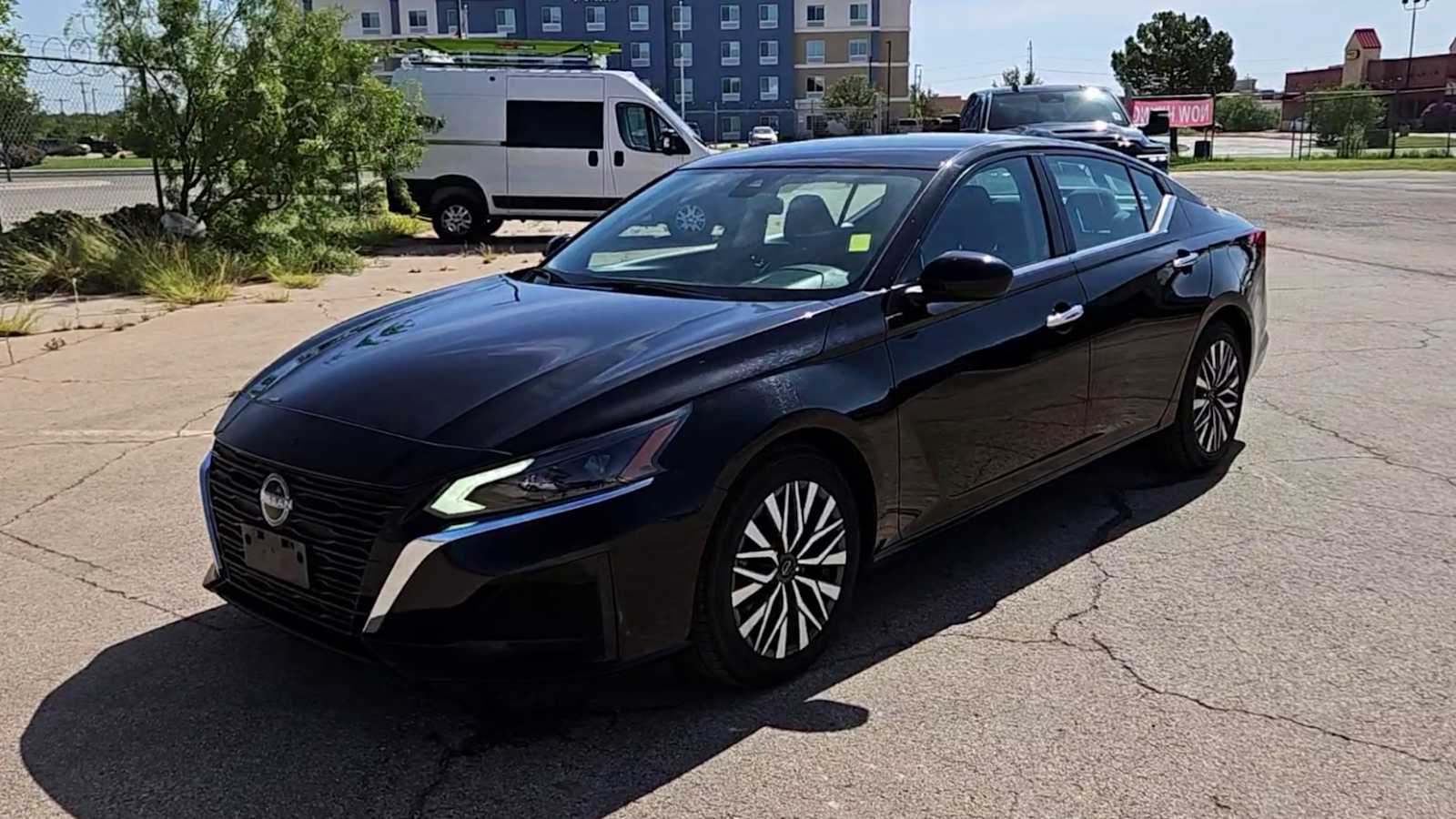 Thumbnail: 2023 Nissan Altima - 4