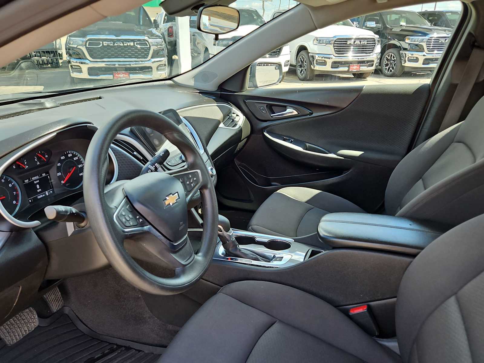 Thumbnail: 2023 Chevrolet Malibu - 10