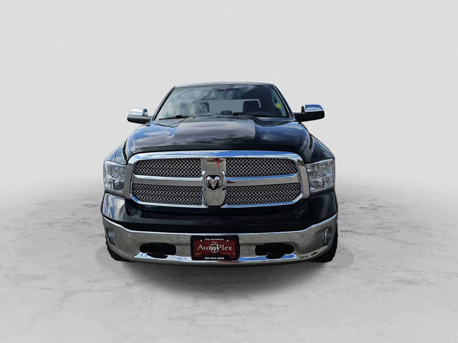 Thumbnail: 2019 RAM 1500 Classic - 3