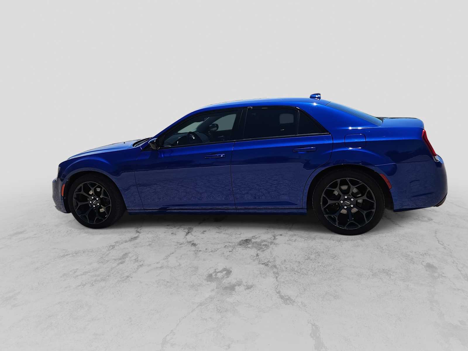 Thumbnail: 2019 Chrysler 300 - 5
