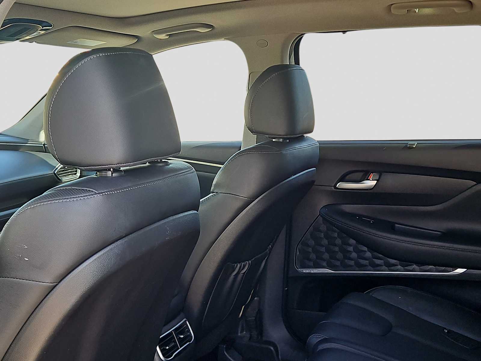 Thumbnail: 2023 Hyundai Santa Fe - 16