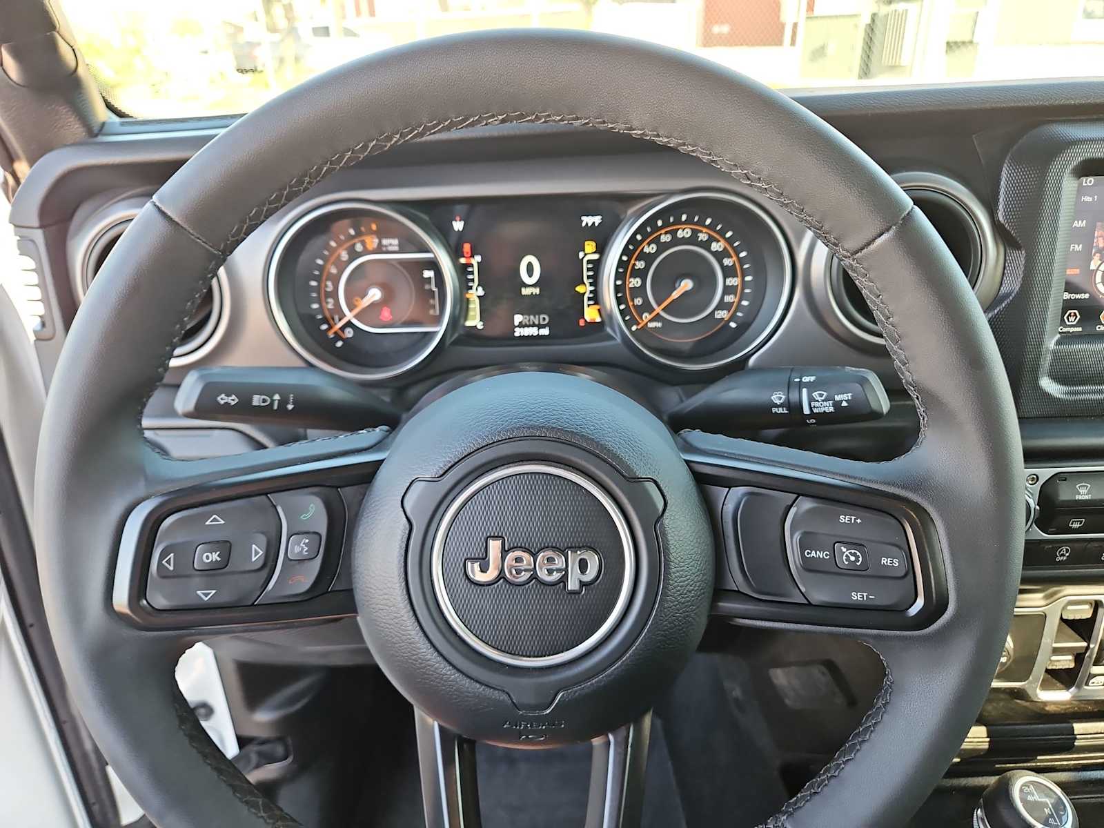 Thumbnail: 2023 Jeep Gladiator - 23