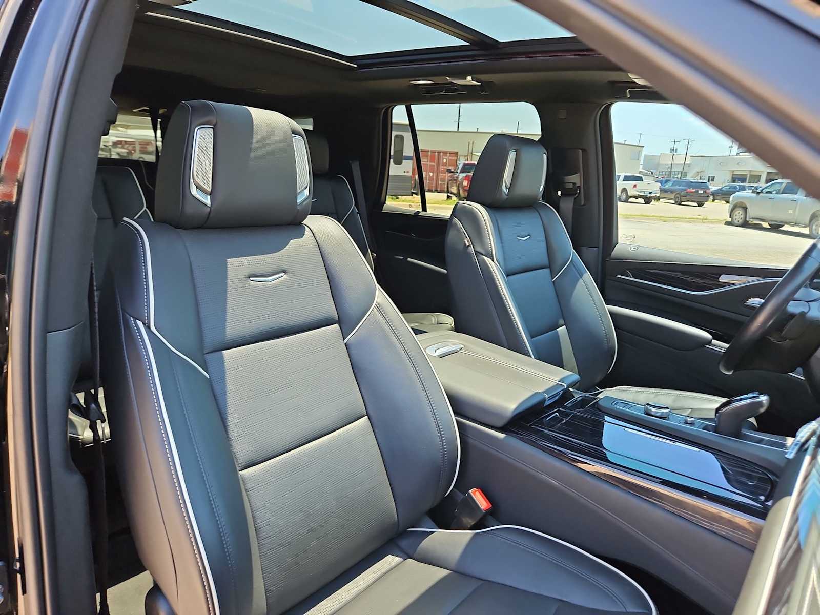 Thumbnail: 2022 Cadillac Escalade - 21