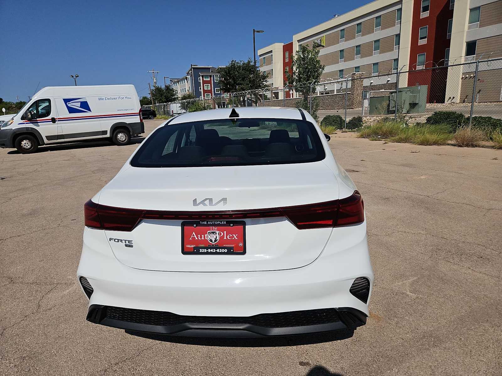 Thumbnail: 2024 Kia Forte - 13