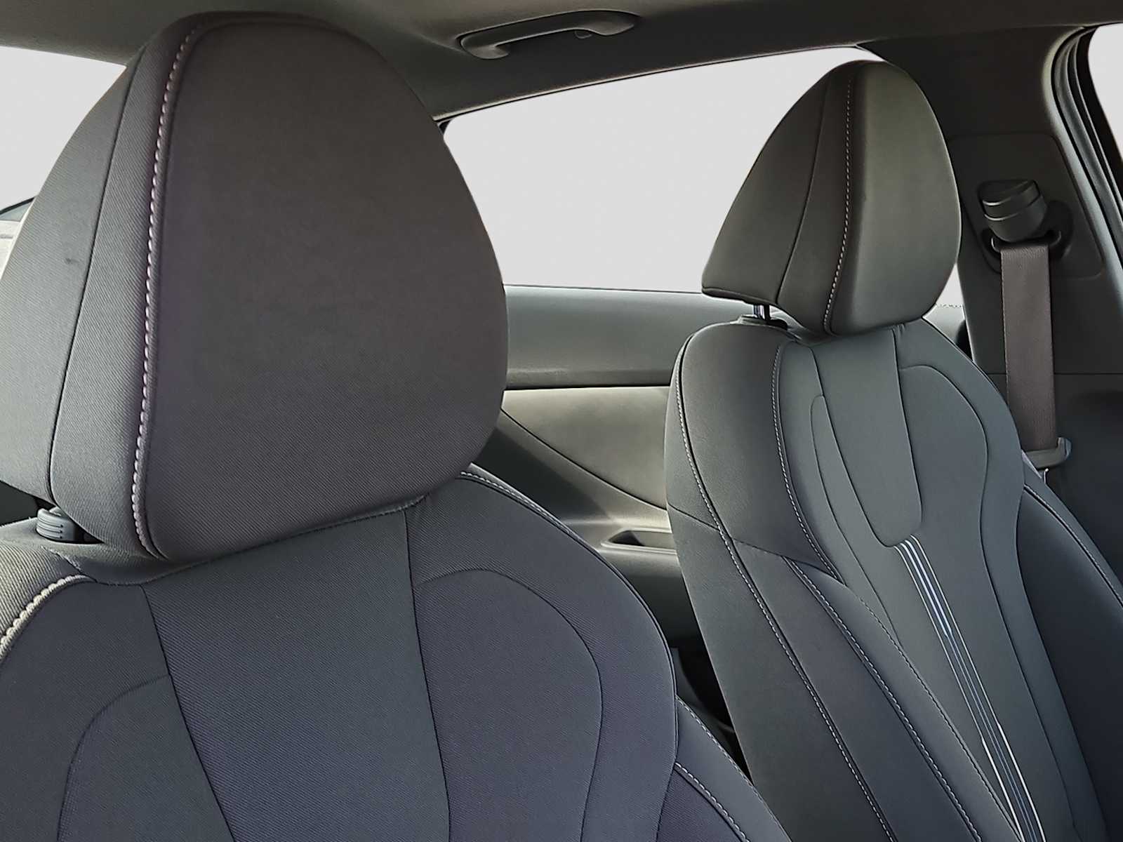 Thumbnail: 2025 Hyundai Elantra - 18