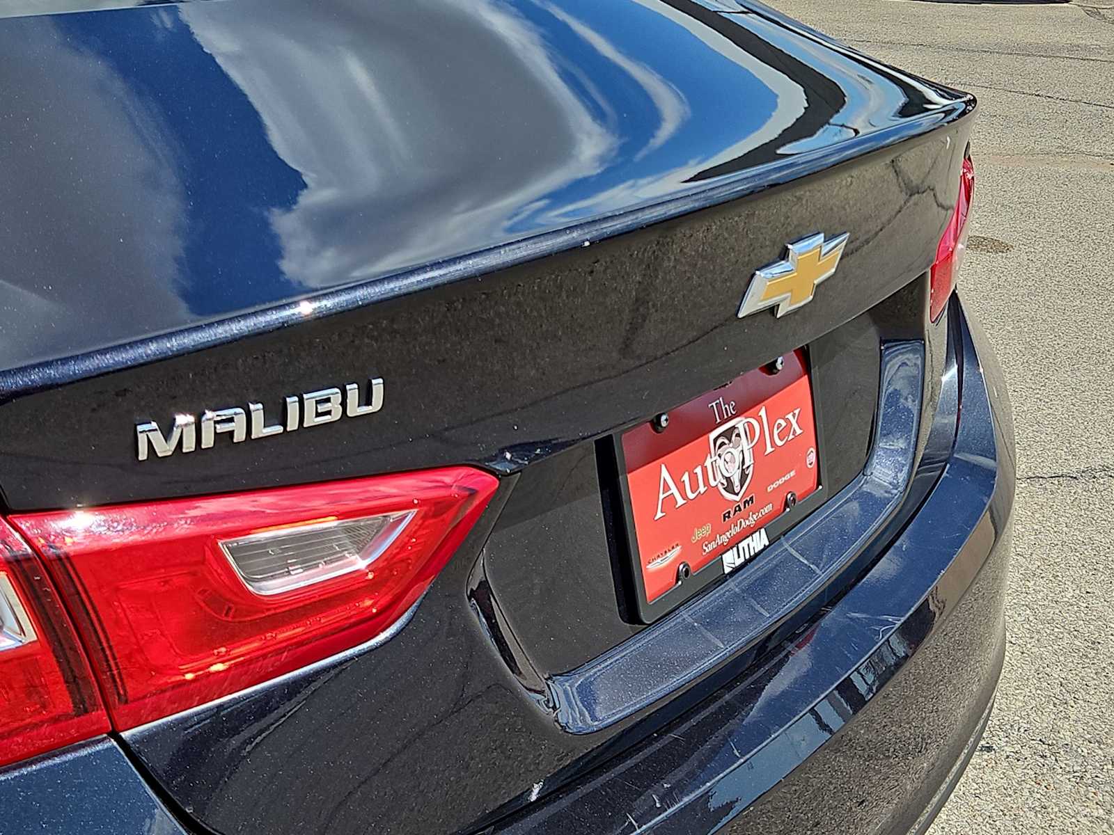 Thumbnail: 2023 Chevrolet Malibu - 11