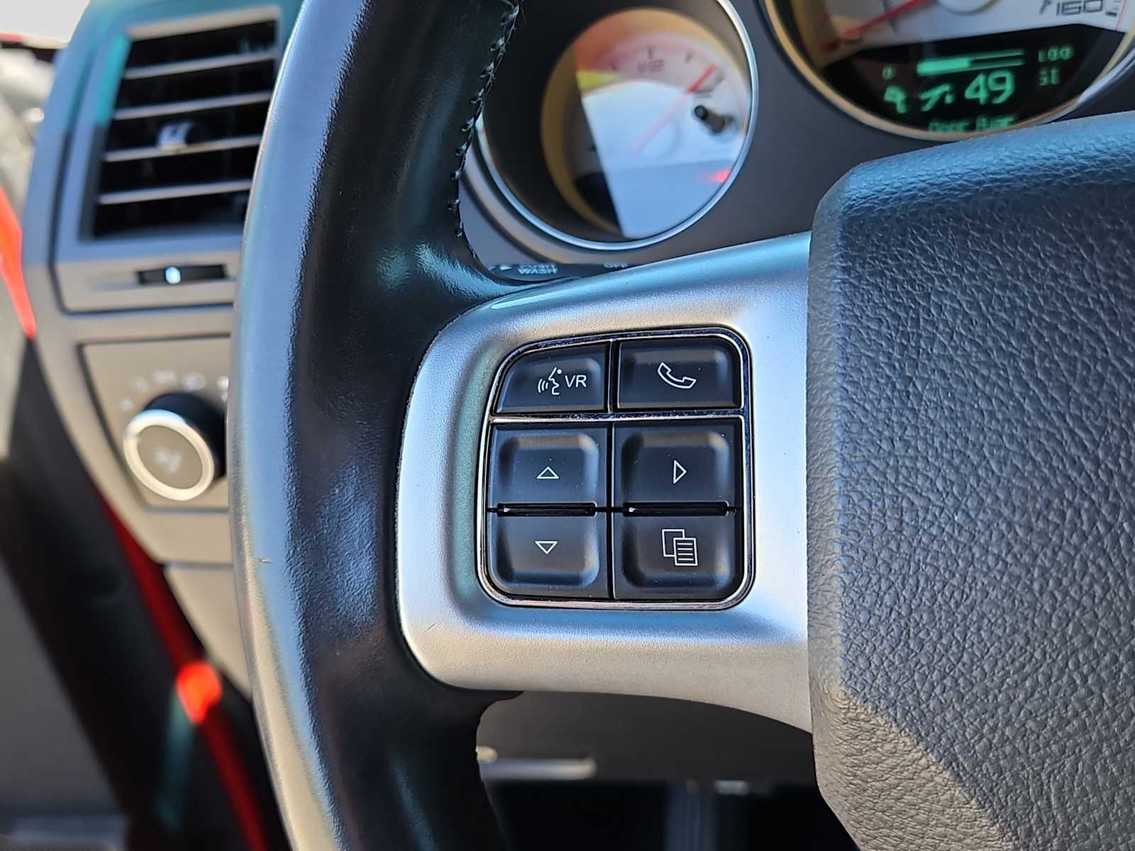 Thumbnail: 2014 Dodge Challenger - 22