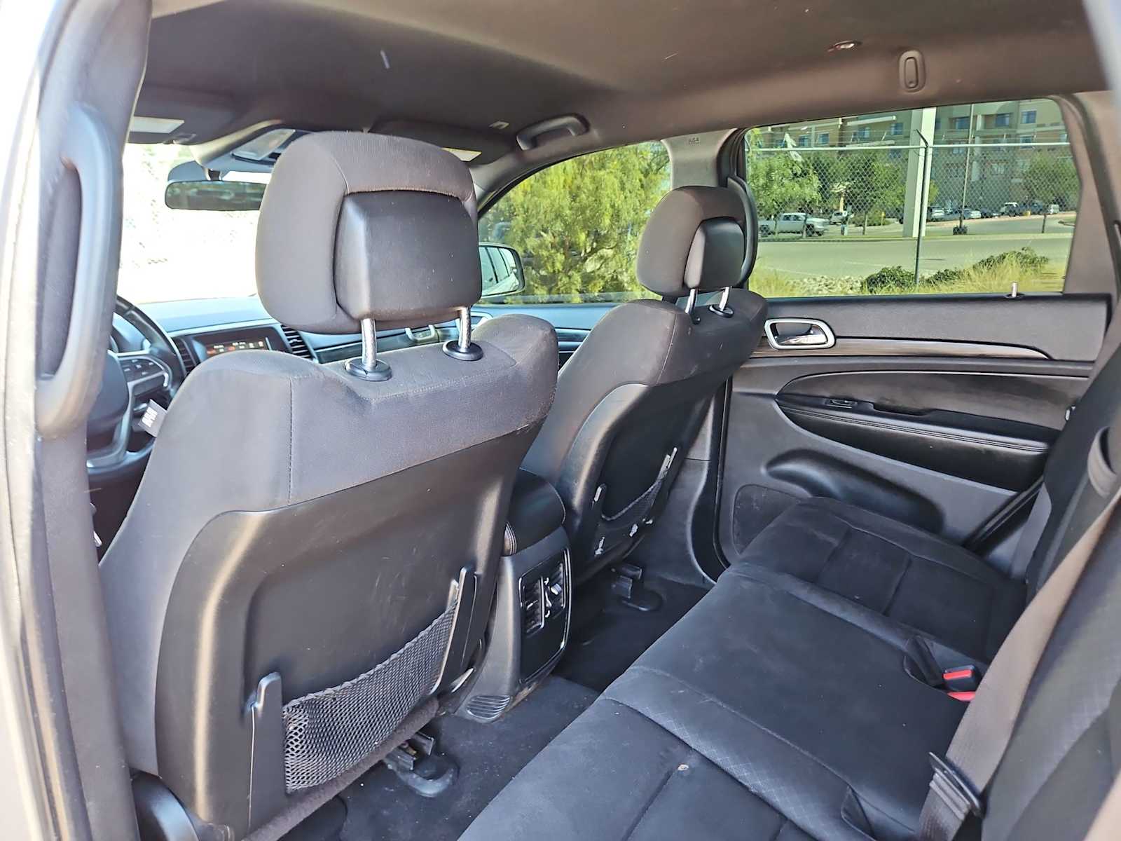Thumbnail: 2020 Jeep Grand Cherokee - 18