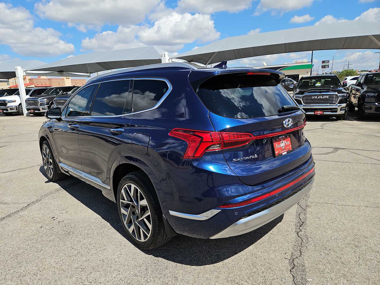 Thumbnail: 2022 Hyundai Santa Fe - 3