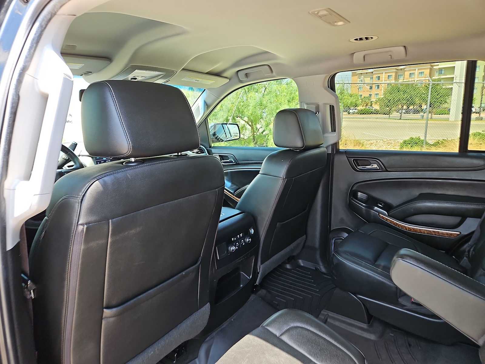 Thumbnail: 2017 Chevrolet Tahoe - 18
