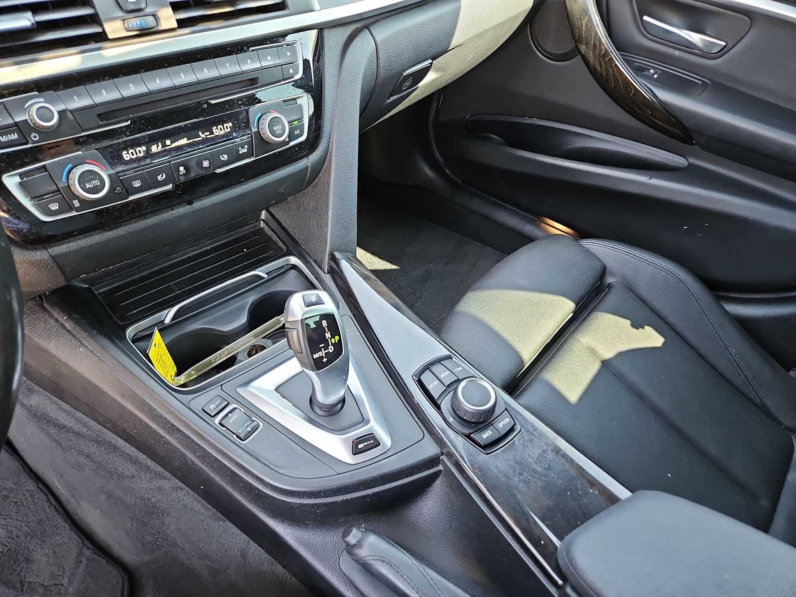 Thumbnail: 2018 BMW 3 Series - 24