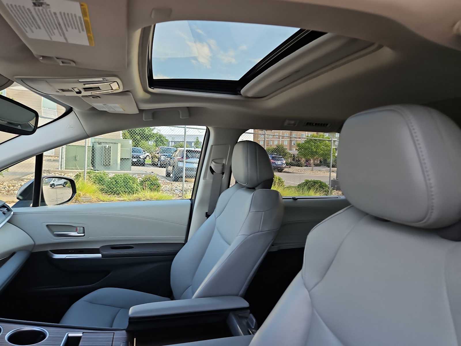 Thumbnail: 2022 Toyota Sienna - 21