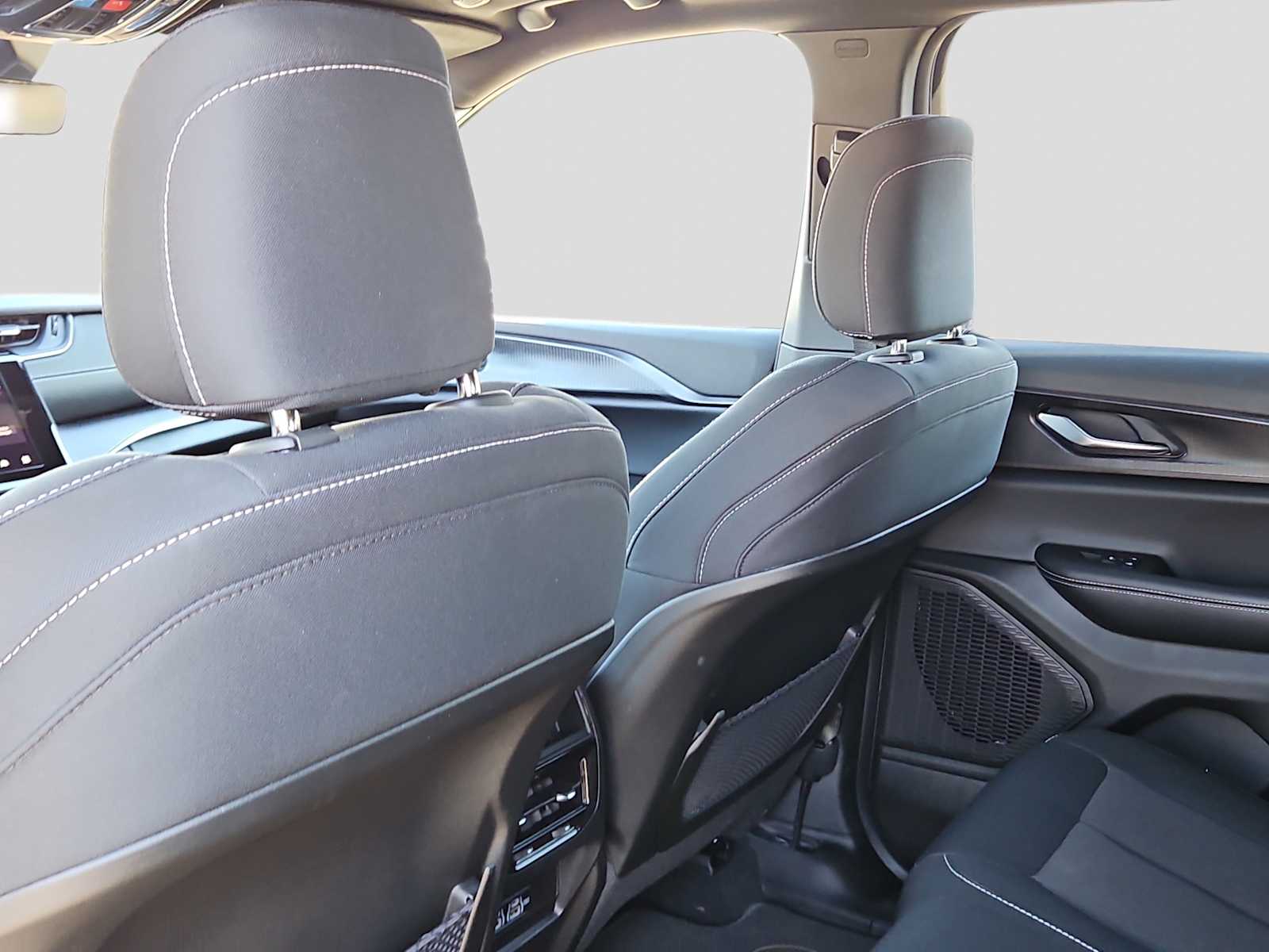 Thumbnail: 2025 Jeep Grand Cherokee - 14