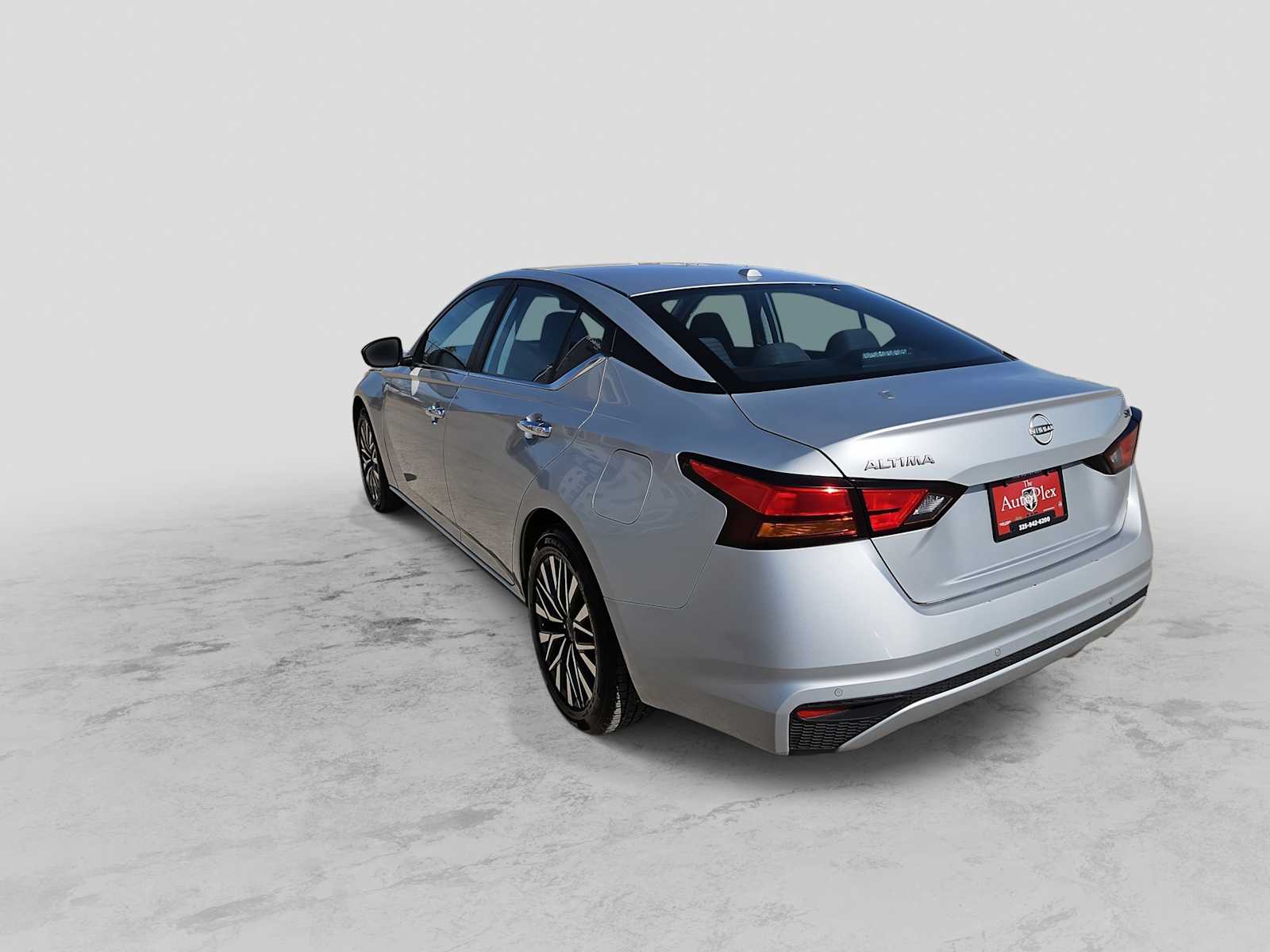 Thumbnail: 2023 Nissan Altima - 6