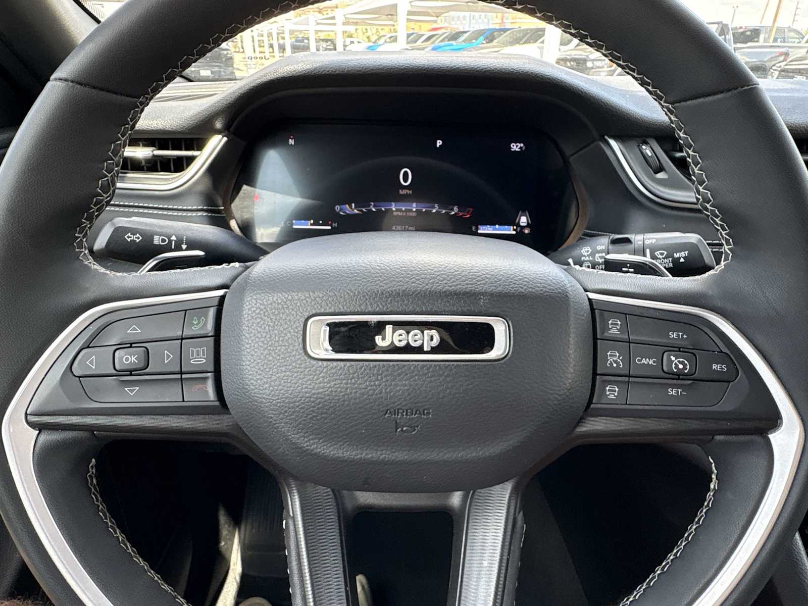Thumbnail: 2024 Jeep Grand Cherokee L - 19