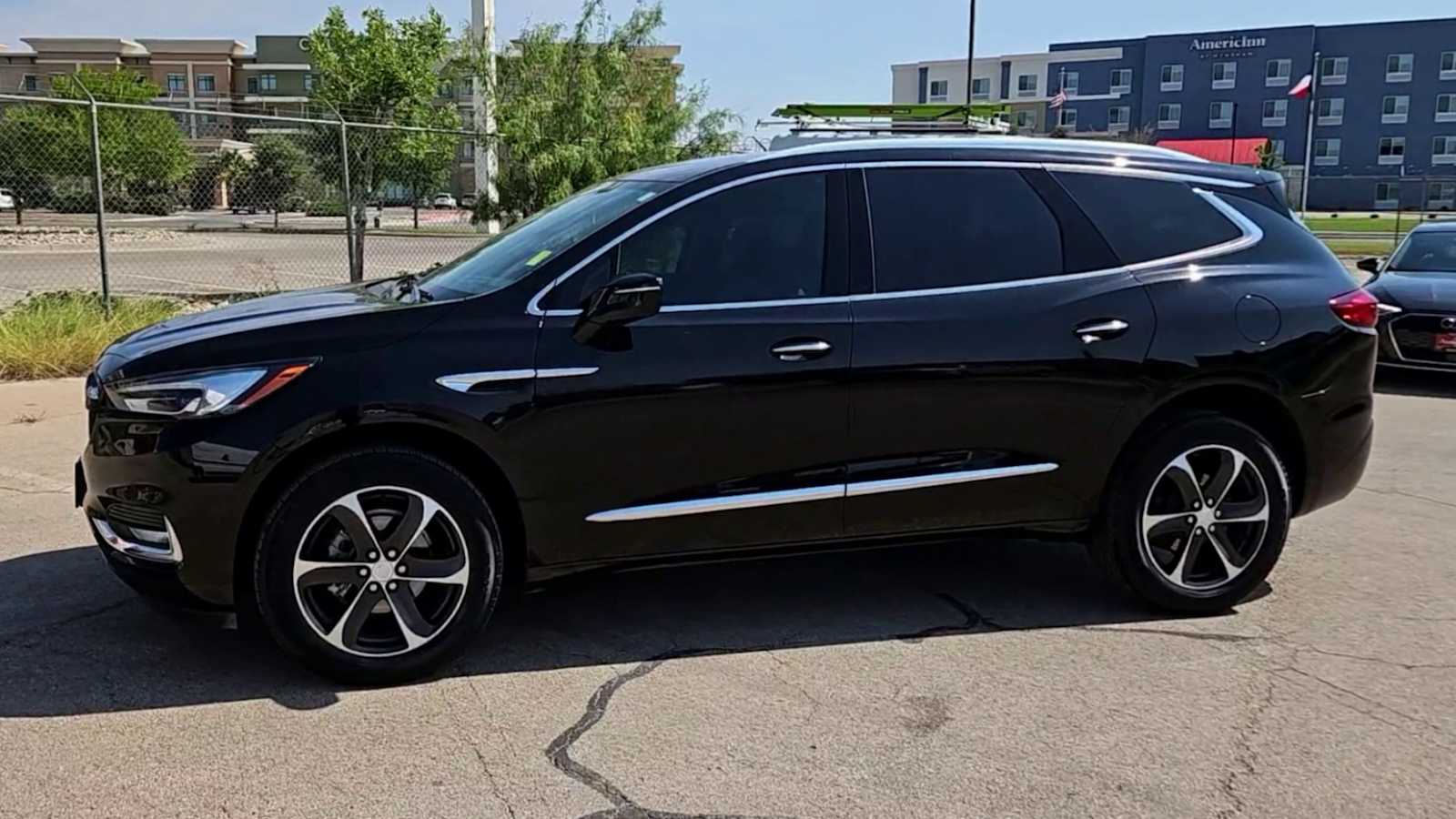 Thumbnail: 2021 Buick Enclave - 4