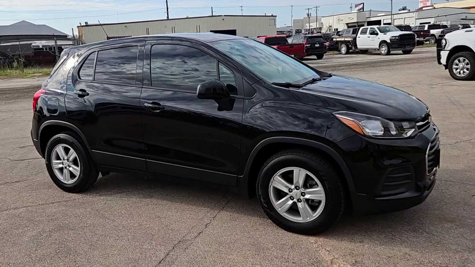 Thumbnail: 2021 Chevrolet Trax - 9