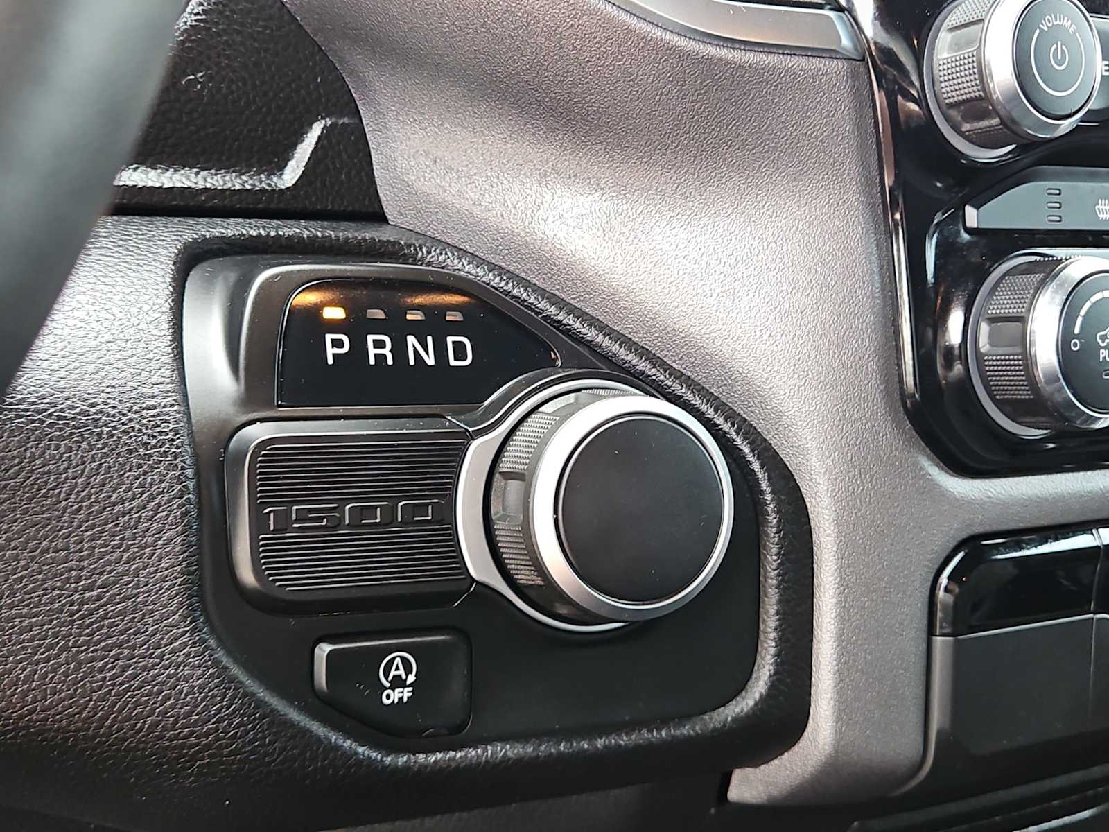 Thumbnail: 2025 RAM 1500 - 21