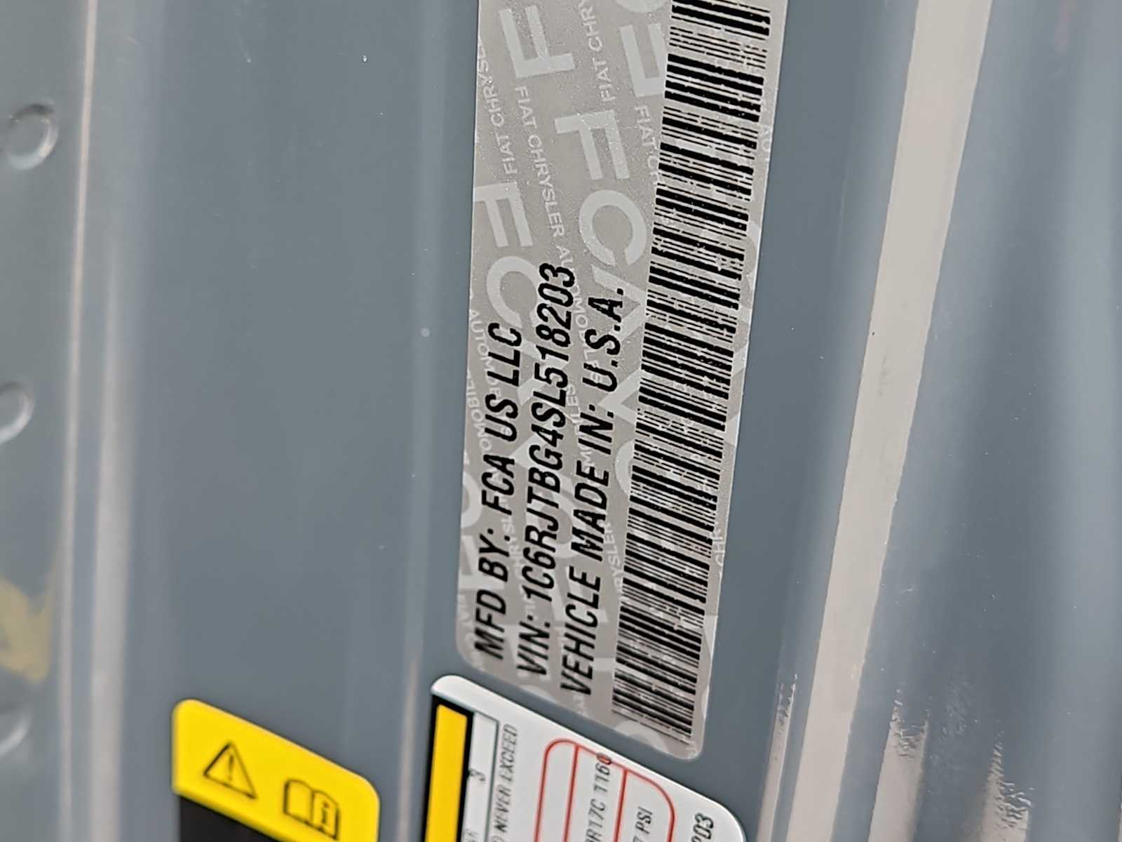 Thumbnail: 2025 Jeep Gladiator - 25