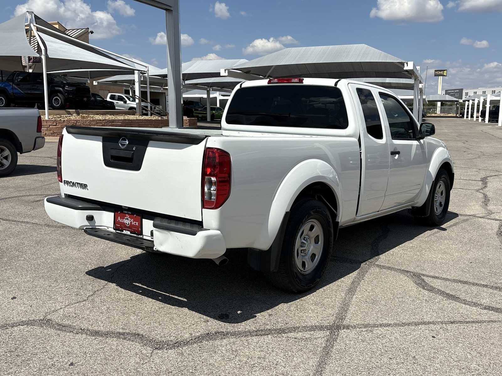 Thumbnail: 2021 Nissan Frontier - 8