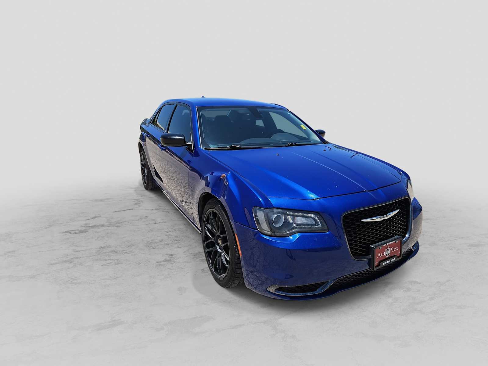 Thumbnail: 2019 Chrysler 300 - 2