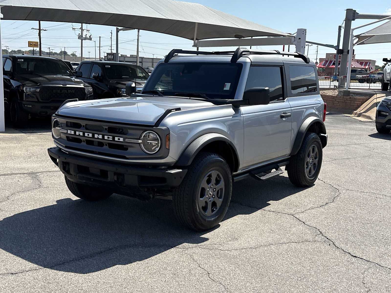 2022 Ford Bronco Base photo 4