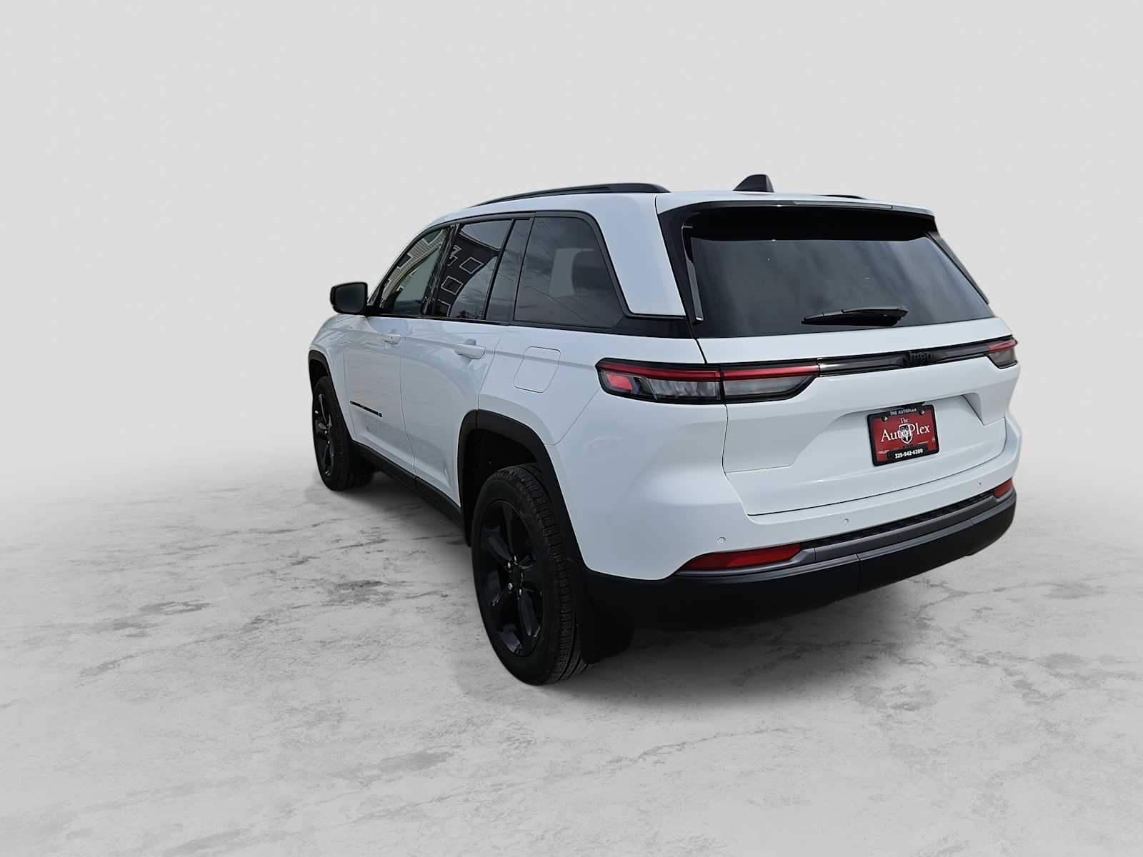 Thumbnail: 2026 Jeep Grand Cherokee - 6