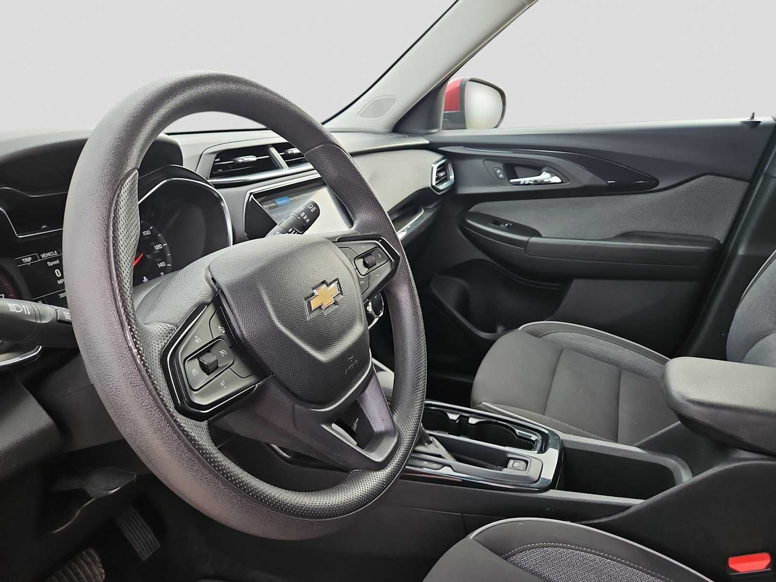 Thumbnail: 2023 Chevrolet TrailBlazer - 10