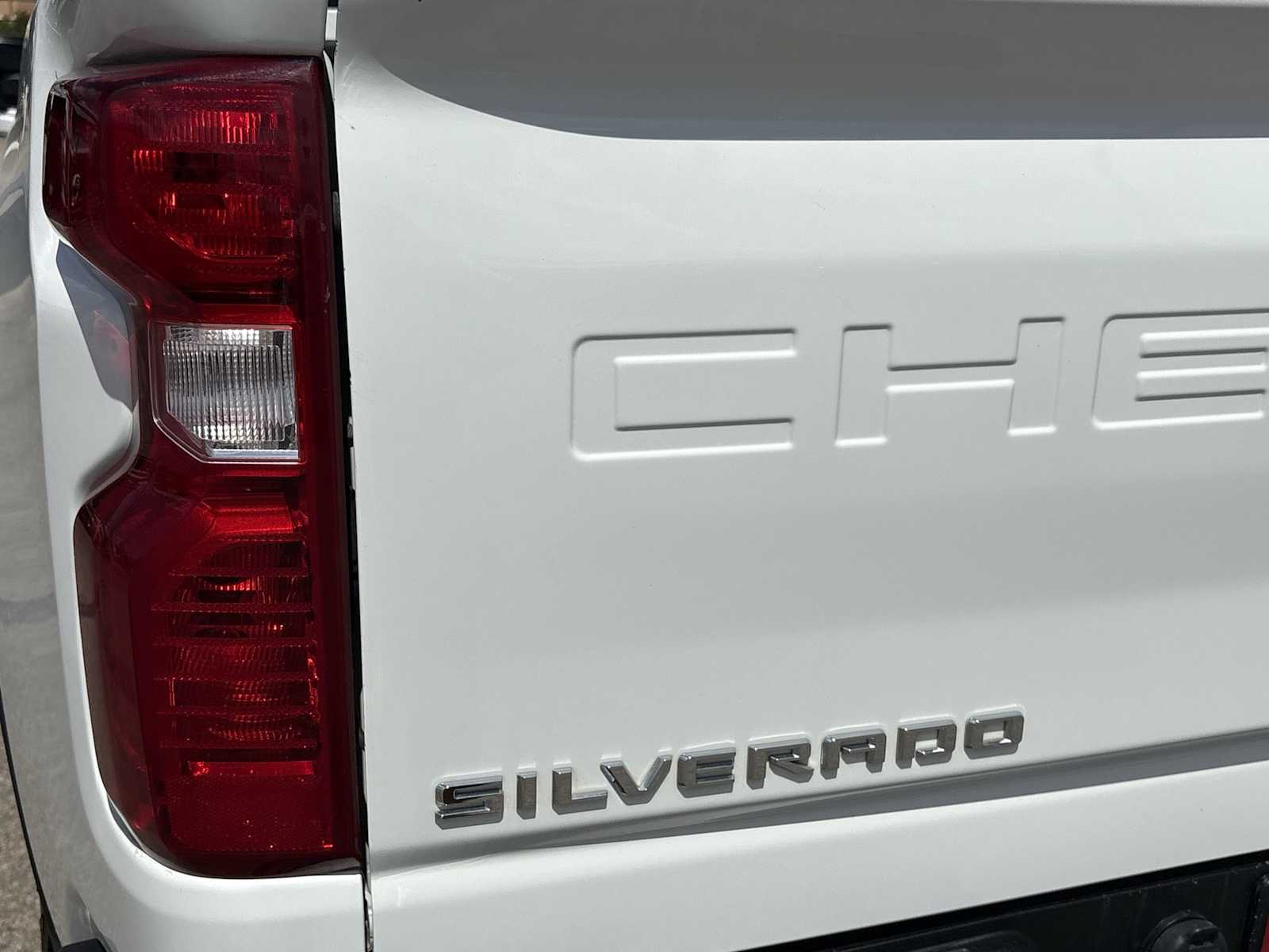 Thumbnail: 2023 Chevrolet Silverado 2500 - 23