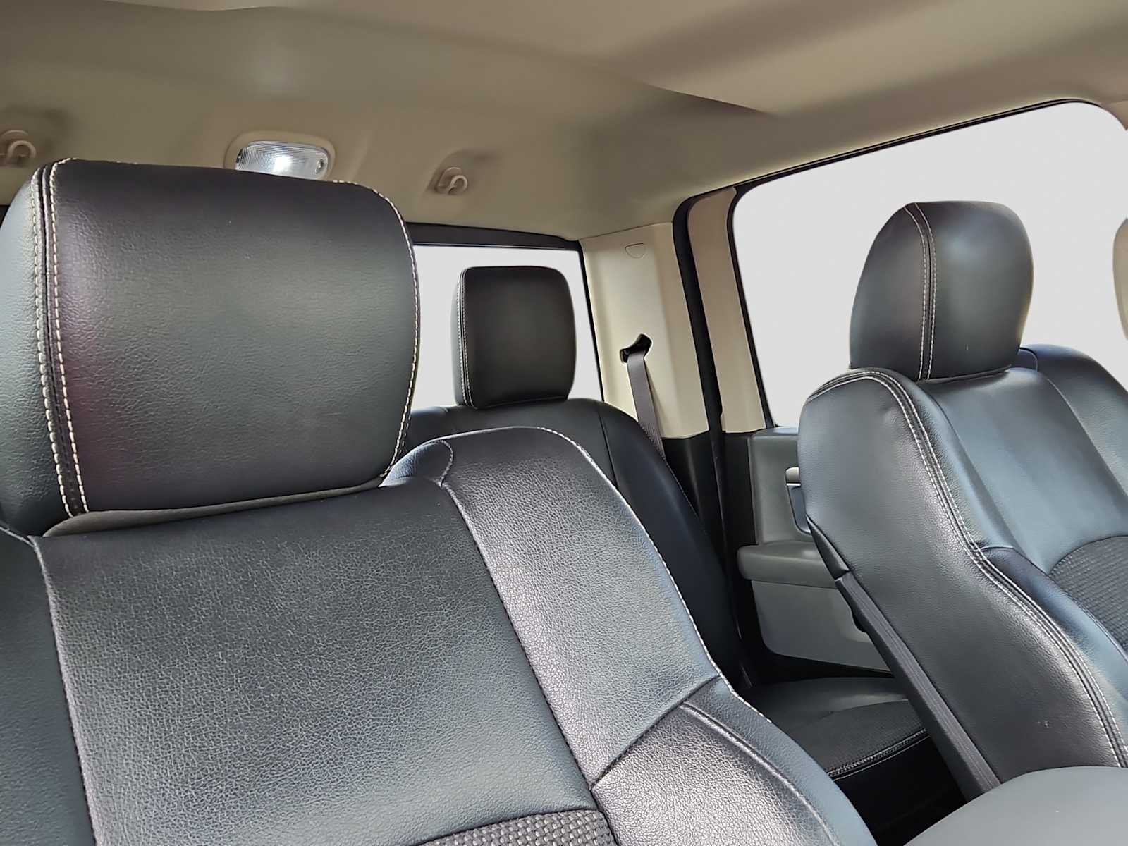 Thumbnail: 2019 RAM 1500 Classic - 18