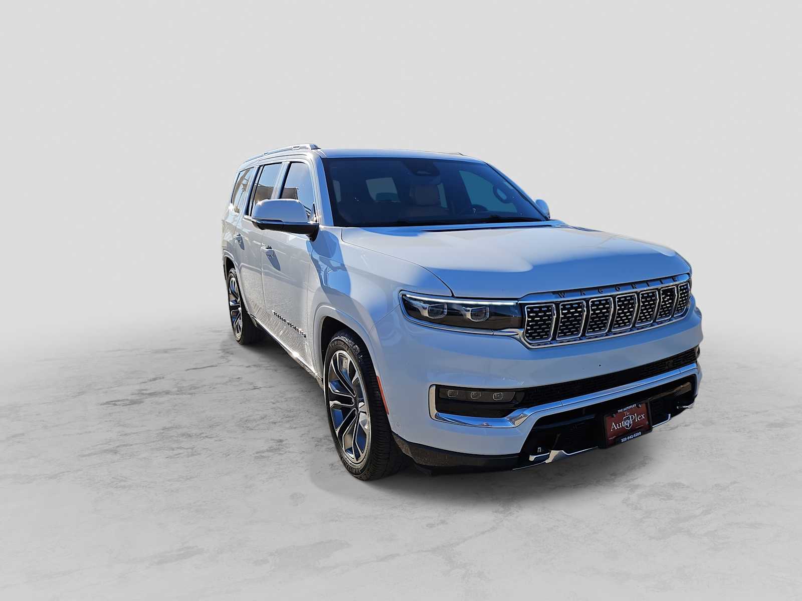 Thumbnail: 2022 Jeep Grand Wagoneer - 2