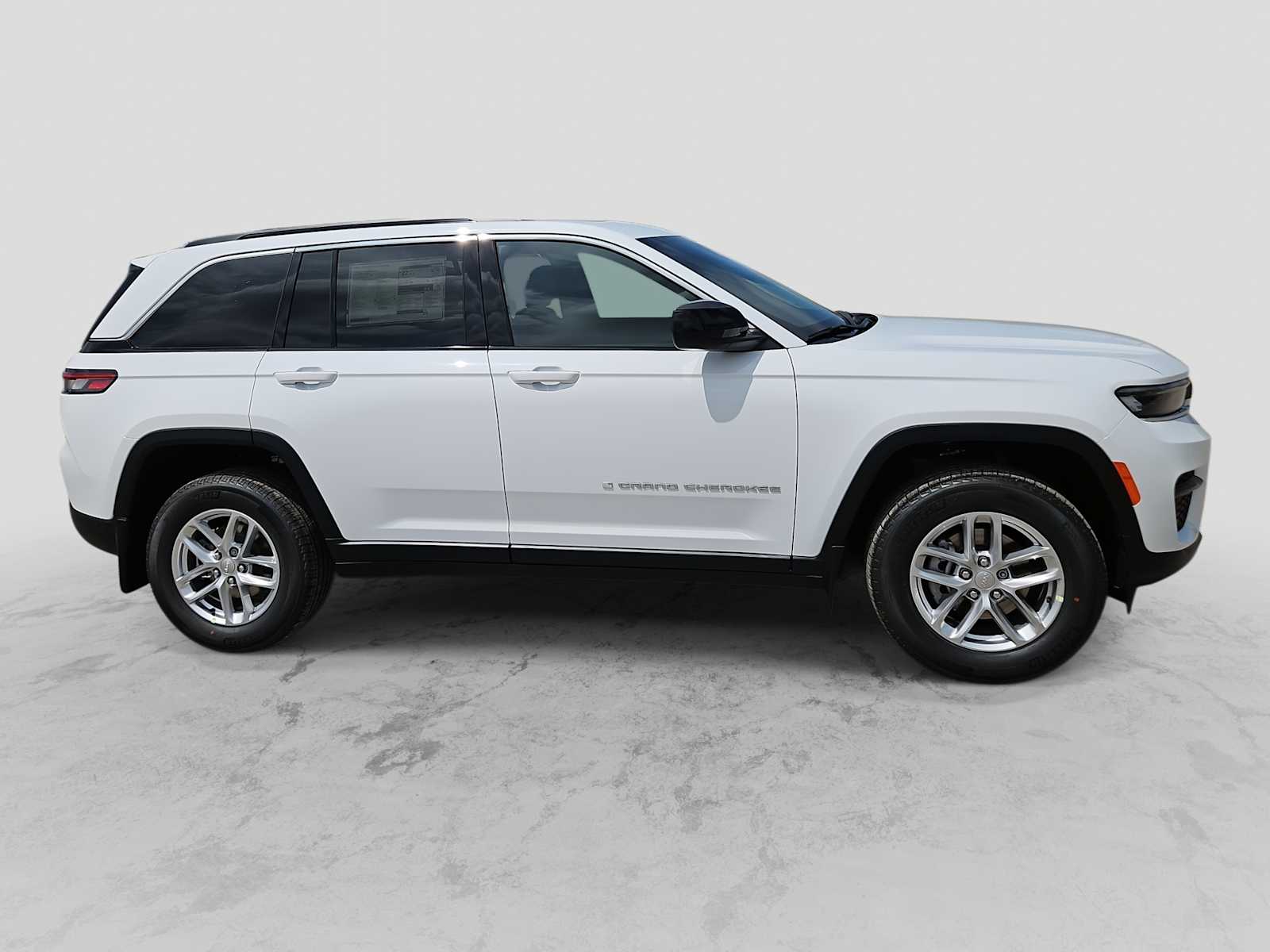 Thumbnail: 2026 Jeep Grand Cherokee - 9