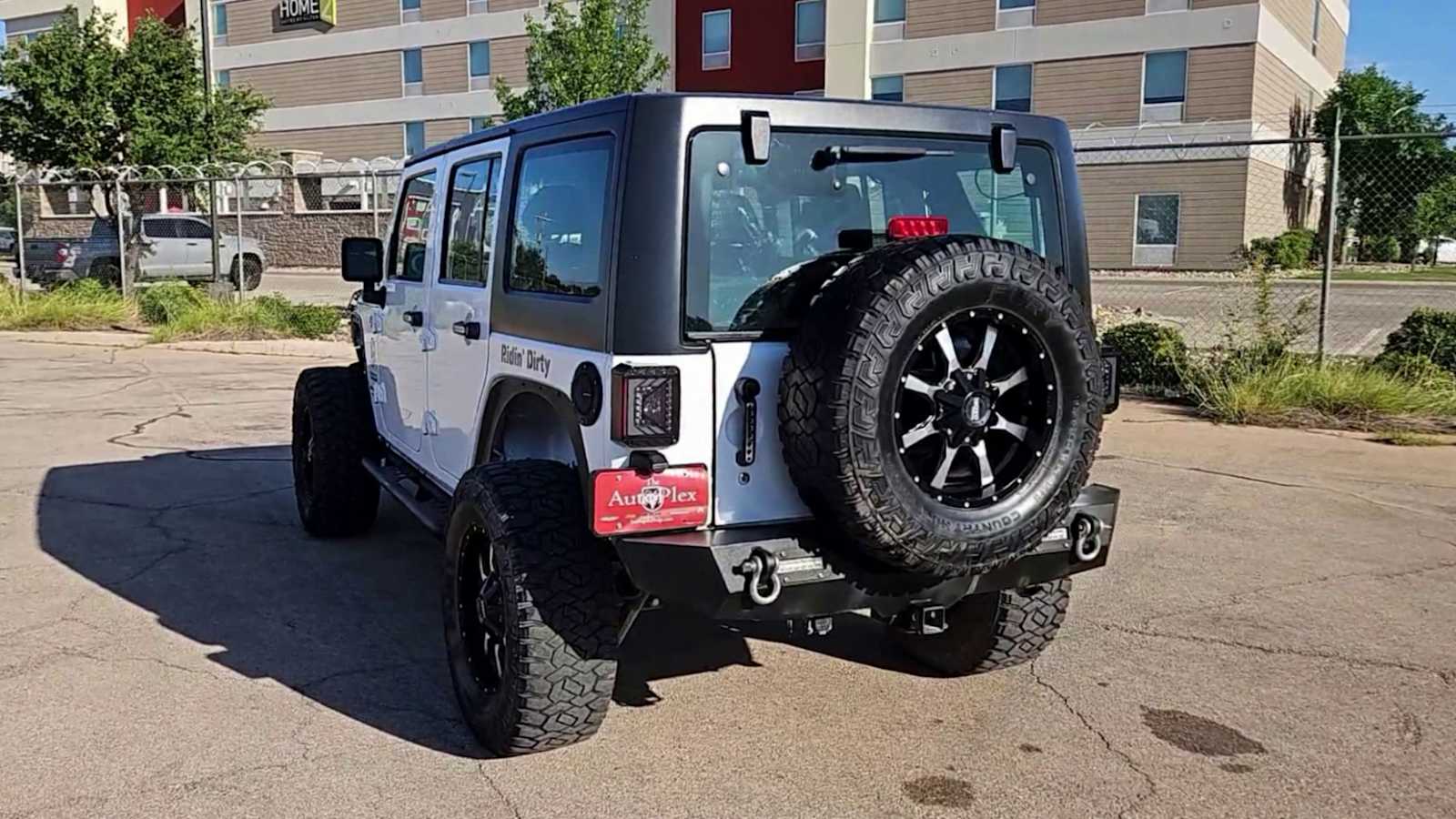 Thumbnail: 2017 Jeep Wrangler - 6