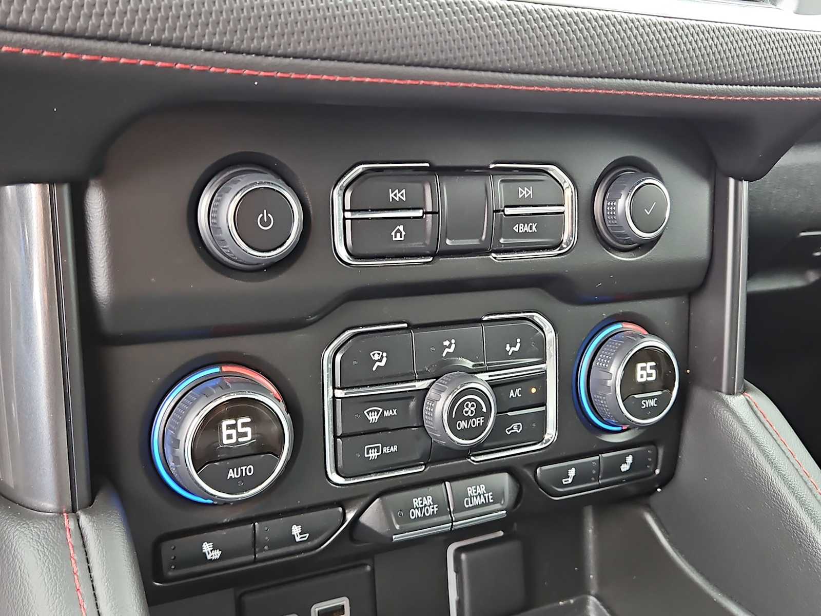 Thumbnail: 2024 Chevrolet Tahoe - 24