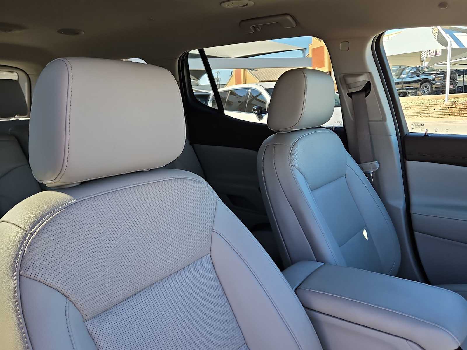 Thumbnail: 2023 GMC Acadia - 17