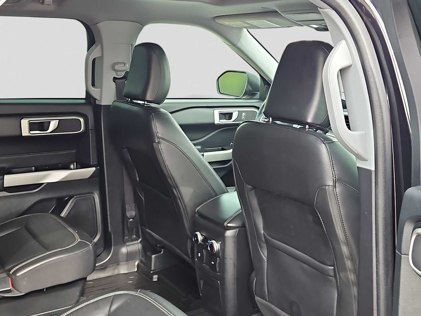 Thumbnail: 2022 Ford Explorer - 17