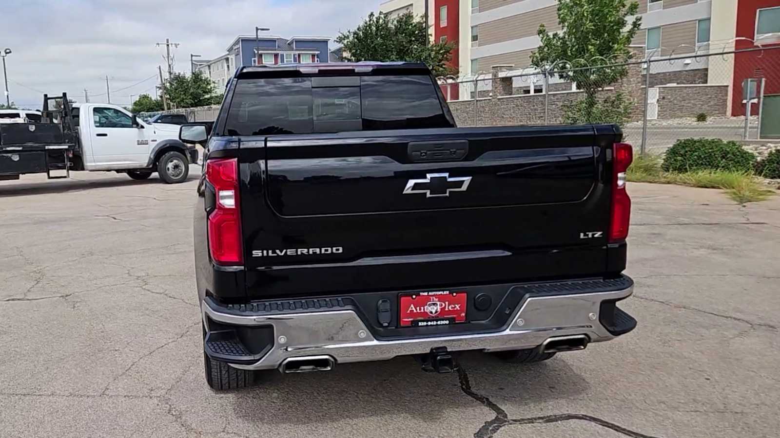 Thumbnail: 2021 Chevrolet Silverado 1500 - 6