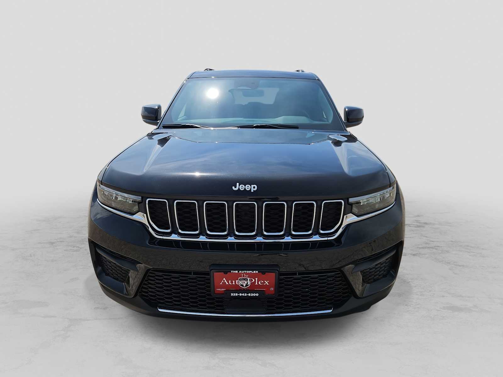Thumbnail: 2026 Jeep Grand Cherokee - 3
