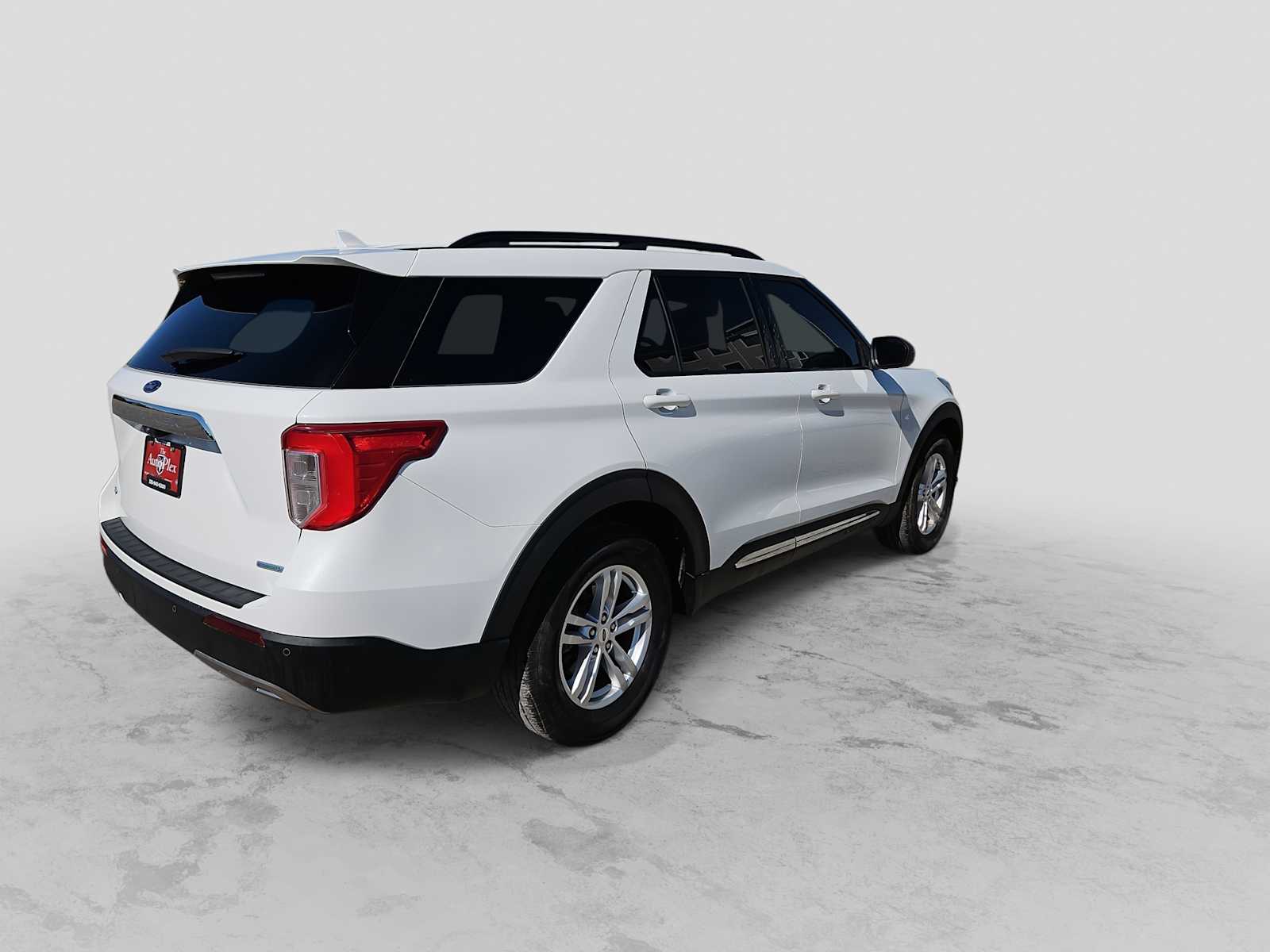 Thumbnail: 2020 Ford Explorer - 8