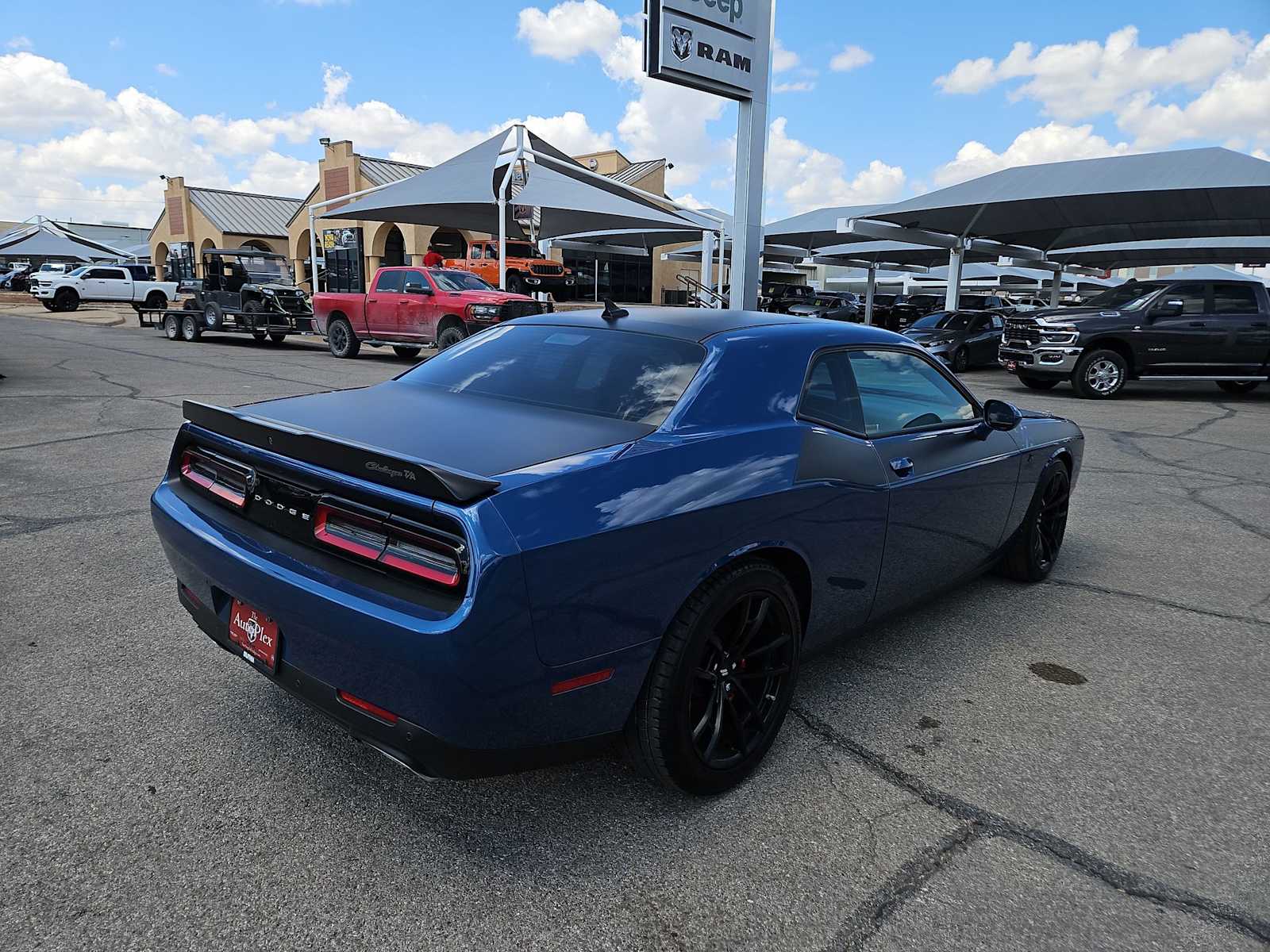 Thumbnail: 2021 Dodge Challenger - 8