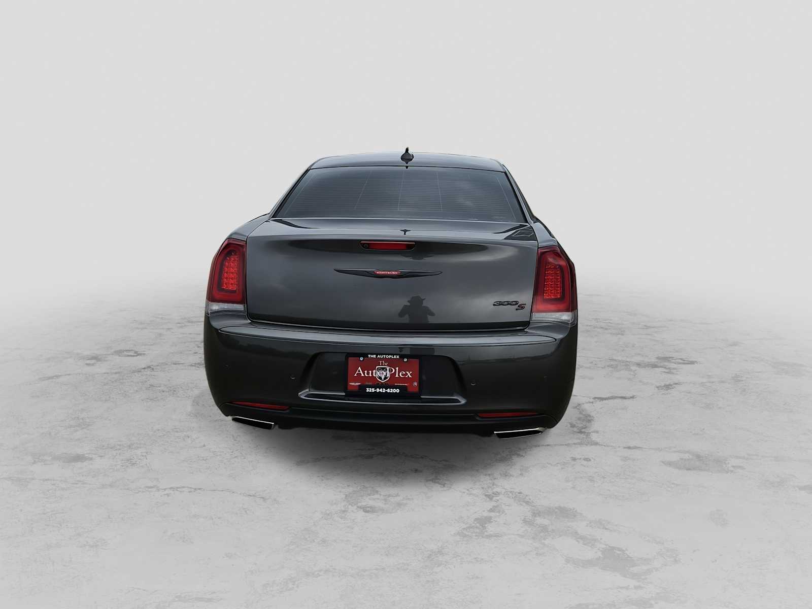 Thumbnail: 2023 Chrysler 300 - 7