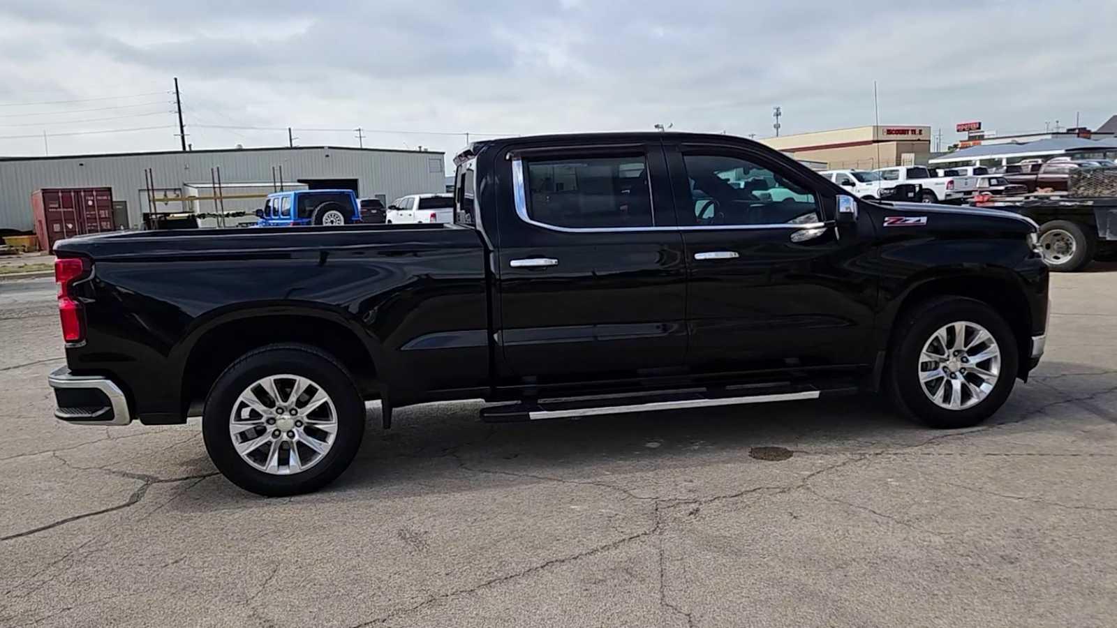 Thumbnail: 2021 Chevrolet Silverado 1500 - 8