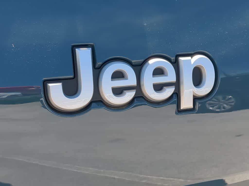 Thumbnail: 2026 Jeep Grand Cherokee L - 12