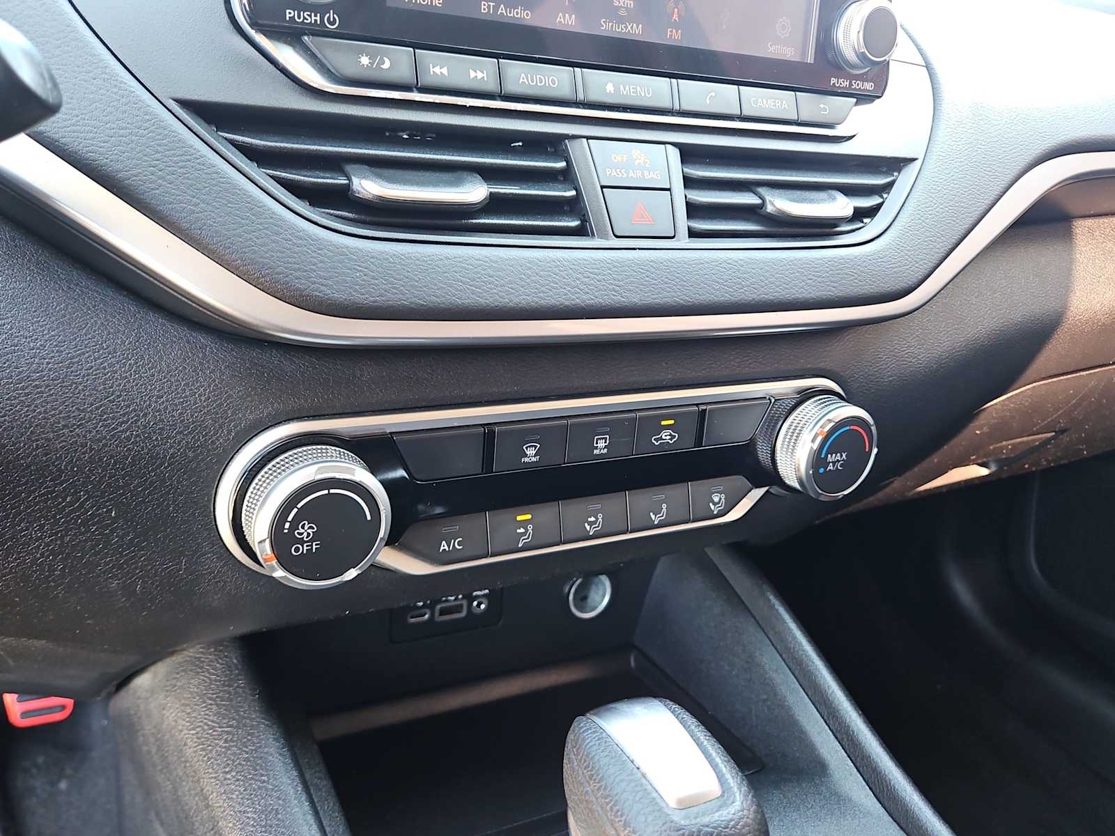 Thumbnail: 2022 Nissan Altima - 24