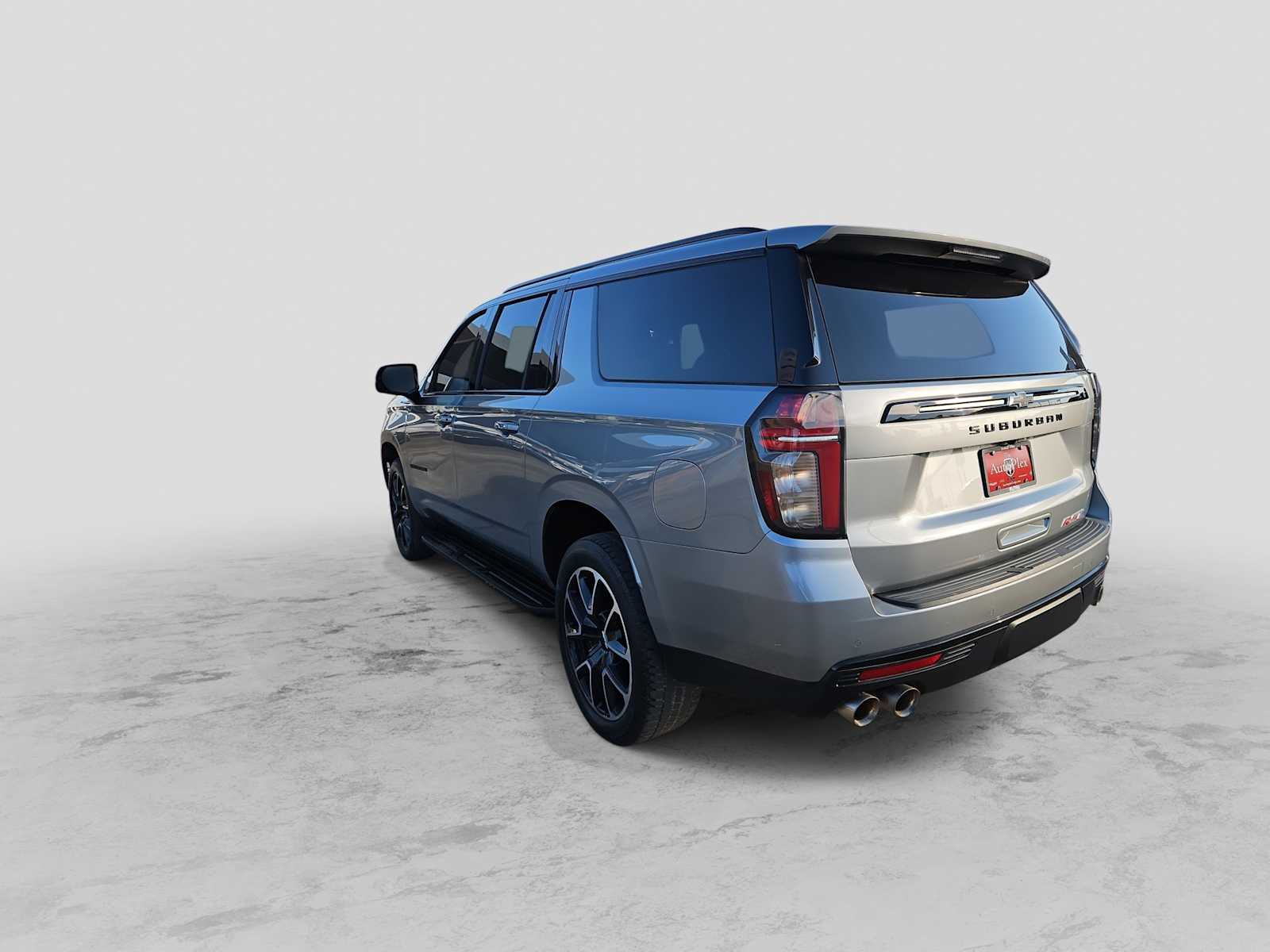 Thumbnail: 2023 Chevrolet Suburban - 3